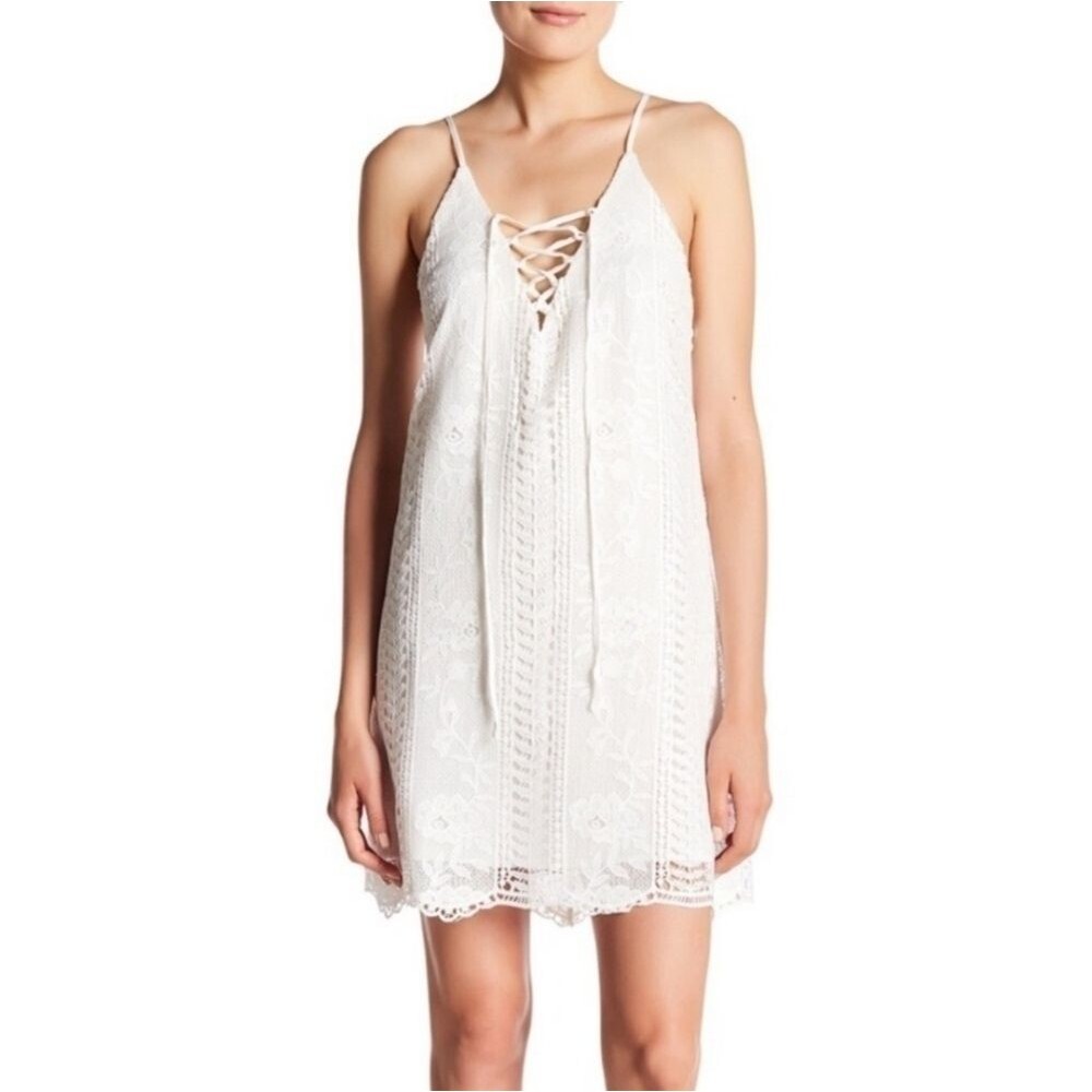 Astr Women's Boho Crochet white lace mini dress size small